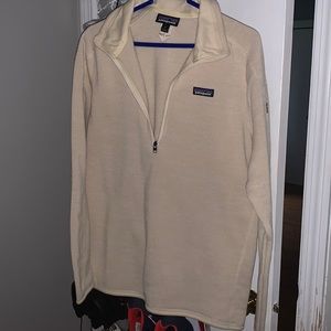 Women’s Patagonia quarter zip fleece!
